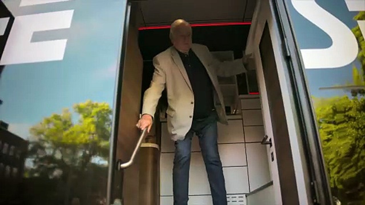 John Cleese Packs It In - Trailer