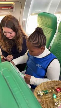 FEMME ACTUELLE - Laetitia Milot en Laponie avec 50 enfants malades et l'association Louis Carlesimo