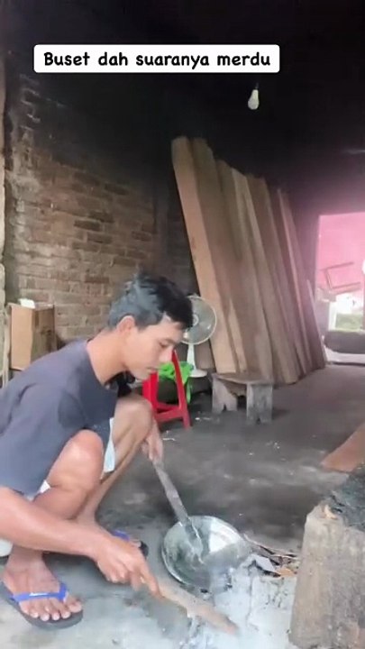FB_VID_1128586095333446965