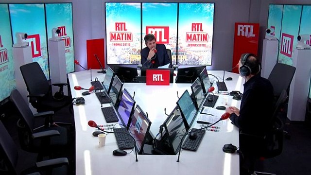 Exclu RTL : découvrez le duo virtuel Pascal Obispo-Michel Delpech sur le classique Wight is Wight