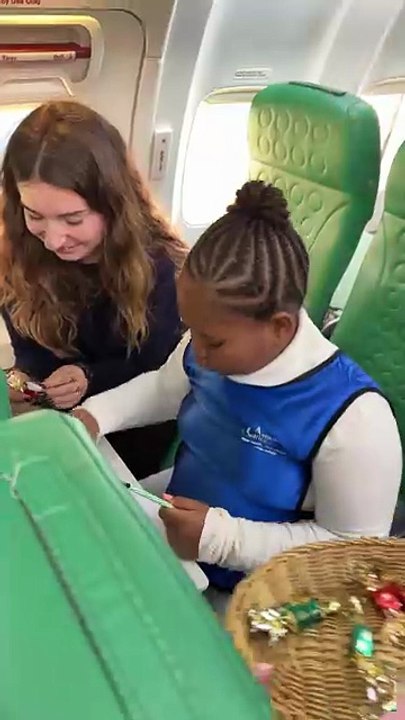 Laetitia Milot en Laponie avec l'association Louis Carlesimo accompagnant les enfants atteints d'un cancer