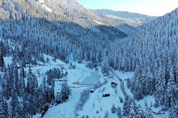 Kastamonu’da kar manzarası: Deresökü Orman Parkı beyaz gelinliğini giydi