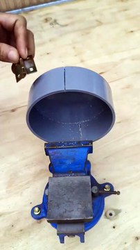 Chỉ với 1 ít vật dụng đơn giản tôi đã cứu tủ điện nhà tôi KHÔNG BAO GIỜ ướt mưa lớn nữa! 😱🛡️ Bạn shock chưa? 12M views đang bàn tán! 🔥