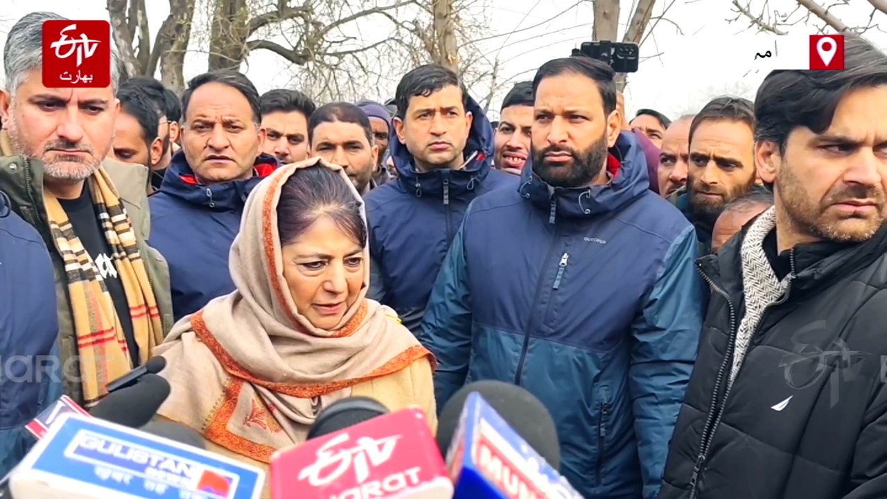 زمین چور کے نام پر ہمارے بل مسترد کئے گئے، سرکار زمین کے تحفظ کے لئے اقدامات نہیں کر رہی، محبوبہ مفتی