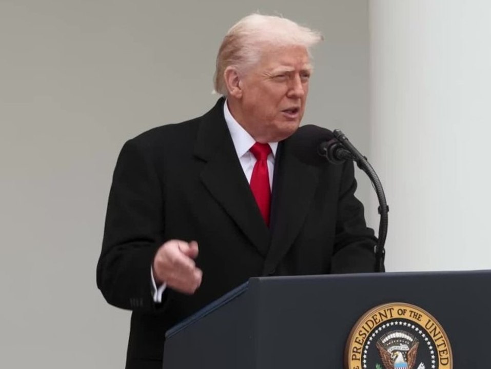 Trump verspottet Biden auf neuer Gedenktafel im Weißen Haus