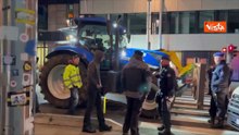 Gli agricoltori protestano con i trattori a Bruxelles al Consiglio Ue contro Mercosur e nuova Pac