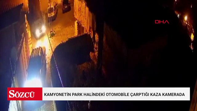 Kamyonetin park halindeki otomobile çarptığı kaza kamerada