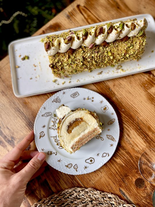 Bûche de Noël Pistache Fleur d’Oranger | Recette Festive Dessert avec Praliné et Ganache Pistache