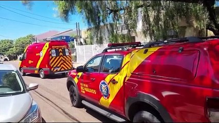 Homem de 69 anos fica ferido ao cair de telhado na Rua Sucuri