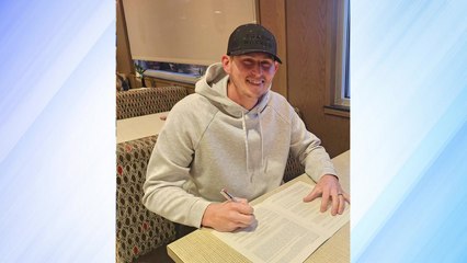 플렉센, 6년 만에 두산 복귀...잭 로그도 재계약 / YTN