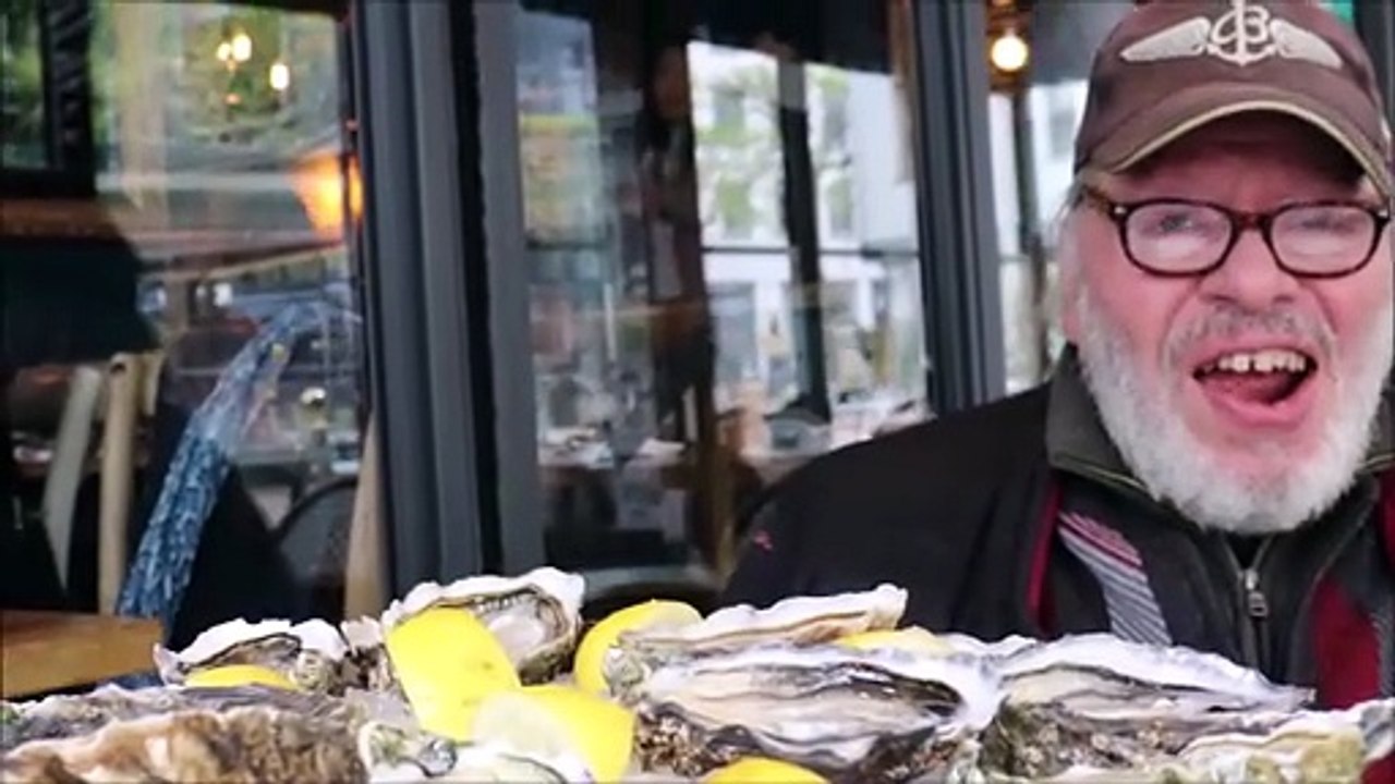 La Martienne Blonde et Le Crocodile qui tousse