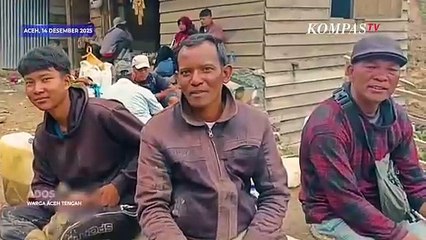 Perjuangan Warga Aceh Pikul Karung Jual Cabai Hasil Panen di Tengah Sisa Bencana Banjir-Longsor