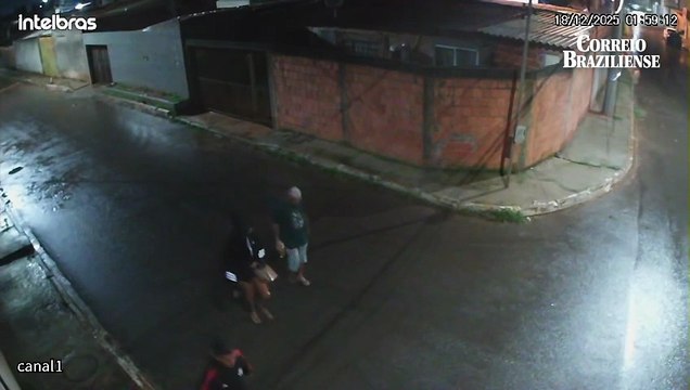 Câmeras mostram vítimas caminhando em rua antes de serem executadas