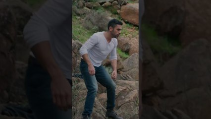 غوكغان ينقذ زينب من الغرق 🤩 - مسلسل قوة الحب #shorts #sevdamalabora   @atvarabic ​