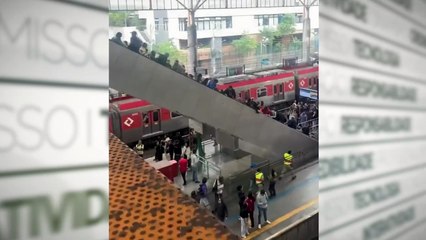 Passageiros caíram uns sobre os outros em uma escada rolante da Estação Brás