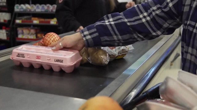 미 11월 소비자 물가 2.7%↑...고용 약화 연관 우려 / YTN