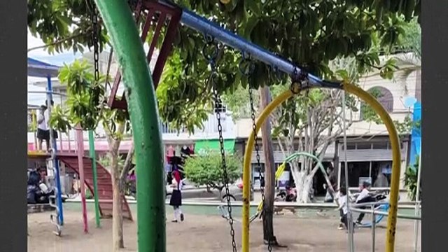 Columpios peligrosos alertan en plaza de Ixtapa | CPS Noticias Puerto Vallarta