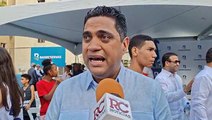 Kelvin Cruz acompaña a Banreservas en remodelacion de cancha mixta en Villa Consuelo