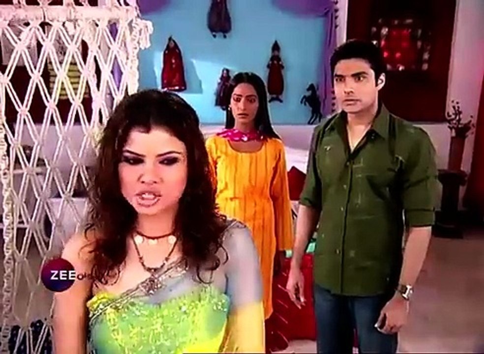 مسلسل رحلة سالوني حلقة 18 كاملة - كافيري تتهم سالوني بسرقة المال!