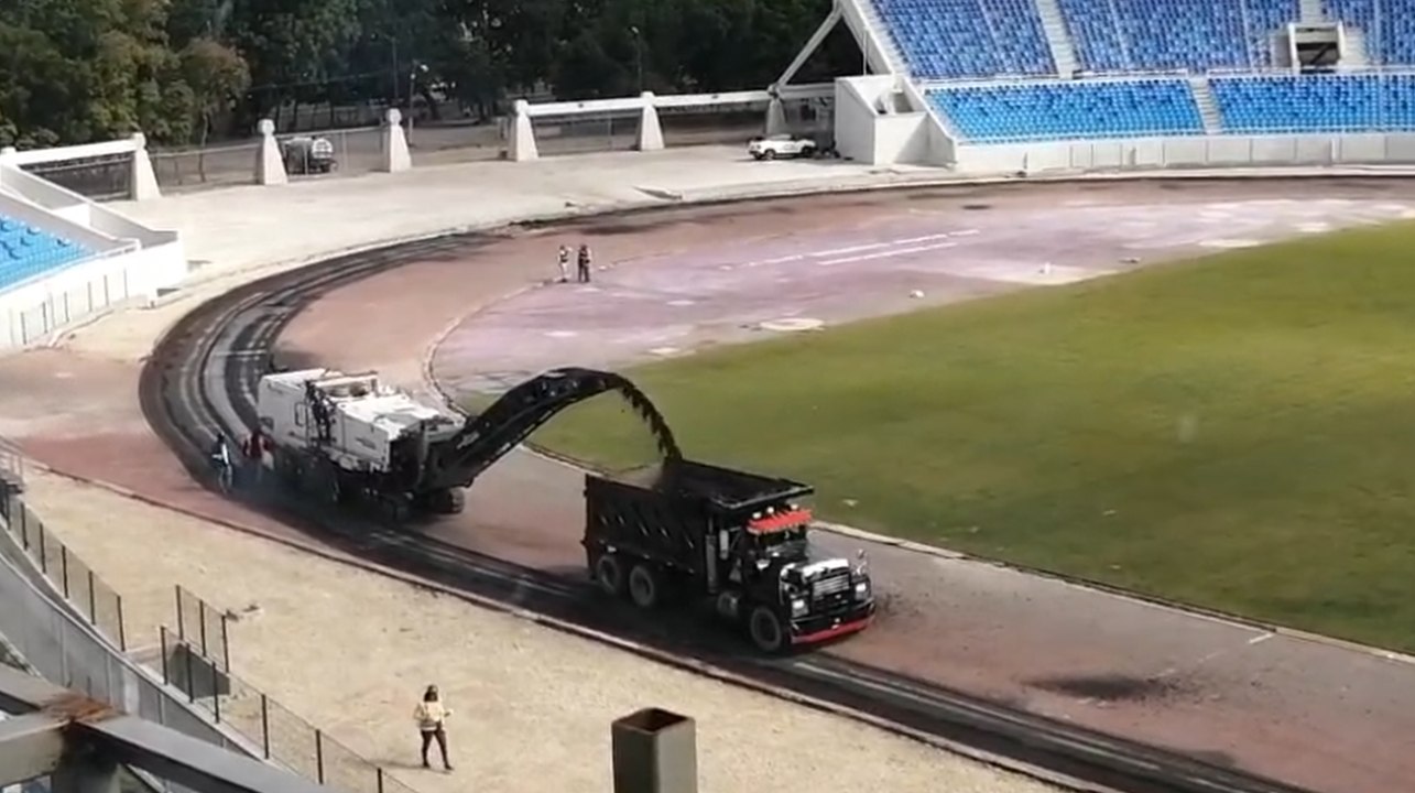 Avanzan los trabajos de la remodelación del Estadío Olímpico Félix Sánchez