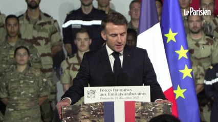 Macron donne le coup d’envoi de la construction d’un nouveau porte-avions