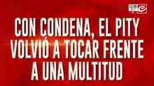 Polémico: El Pity Alvarez volvió a tocar frente a una multitud
