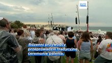 Australijczycy spotykają się, aby uczcić ofiary masowej strzelaniny w Bondi podczas żydowskiego festiwalu