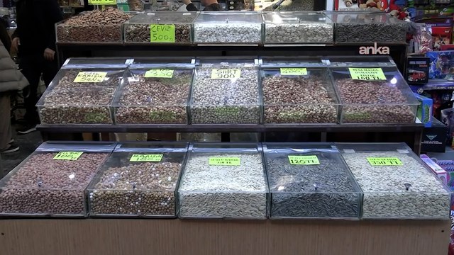 Yılbaşı öncesi kuruyemiş tezgâhlarında durgunluk: Alım gücü düştü, satışlar geriledi