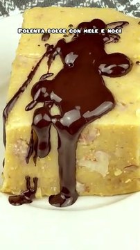 Polenta dolce con cioccolato fondente e frutta secca