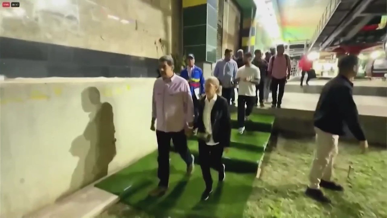 NICOLÁS MADURO pide a COLOMBIA que se ALIE con VENEZUELA para COMBATIR con ESTADOS UNIDOS