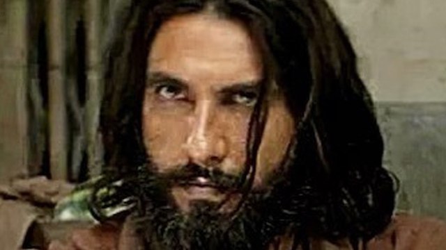 धुआंधार Dhurandhar के दो हफ्ते, Pushpa 2 जैसी ब्लॉकबस्टर से भी दमदार फिल्म!