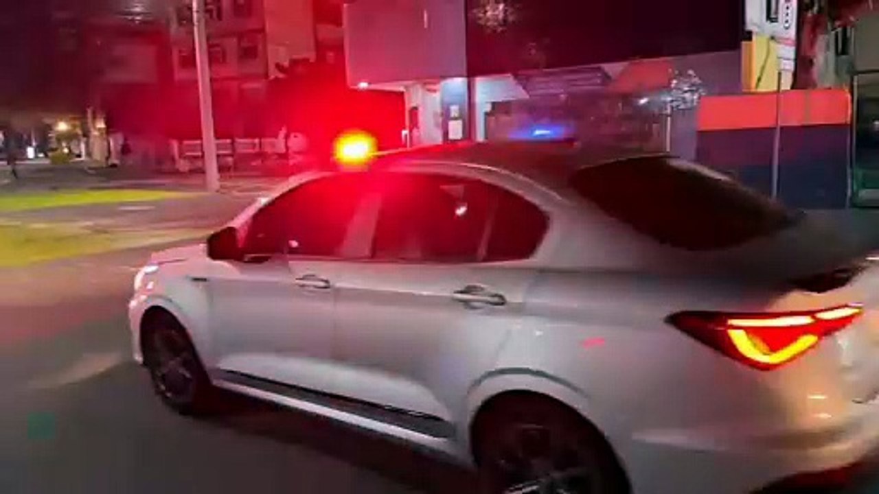 Assista ao momento em que polícia fecha o cerco contra servidores do SAC em operação na Bahia