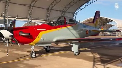 EN VÍDEO | La Princesa Leonor, a los mandos: las espectaculares imágenes de su primer vuelo en solitario y la ovación de sus compañeros