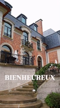Si t’es en retard sur les cadeaux, Bienheureux et Howel (le coworking juste à côté) font un marché de Noël. 📆 Samedi 21, 10h - 20h & Dimanche 22, 10h - 17h📍35 Avenue de la Marne, 59290 Wasquehal