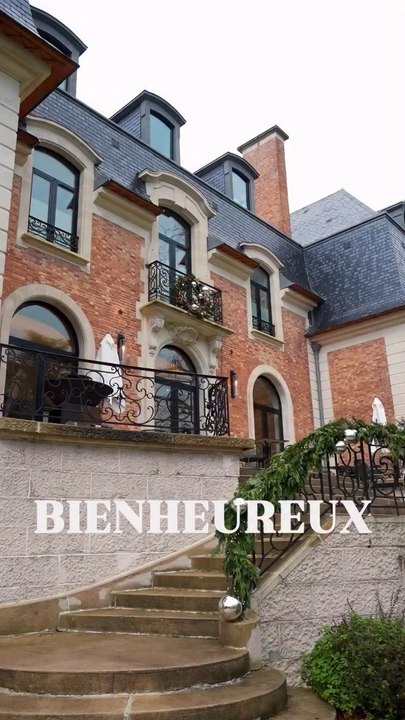 Si t’es en retard sur les cadeaux, Bienheureux et Howel (le coworking juste à côté) font un marché de Noël. 📆 Samedi 21, 10h - 20h & Dimanche 22, 10h - 17h📍35 Avenue de la Marne, 59290 Wasquehal