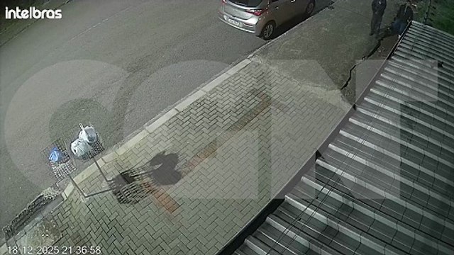 Criminosos usam garfo para tentar furtar carro no Mantovani