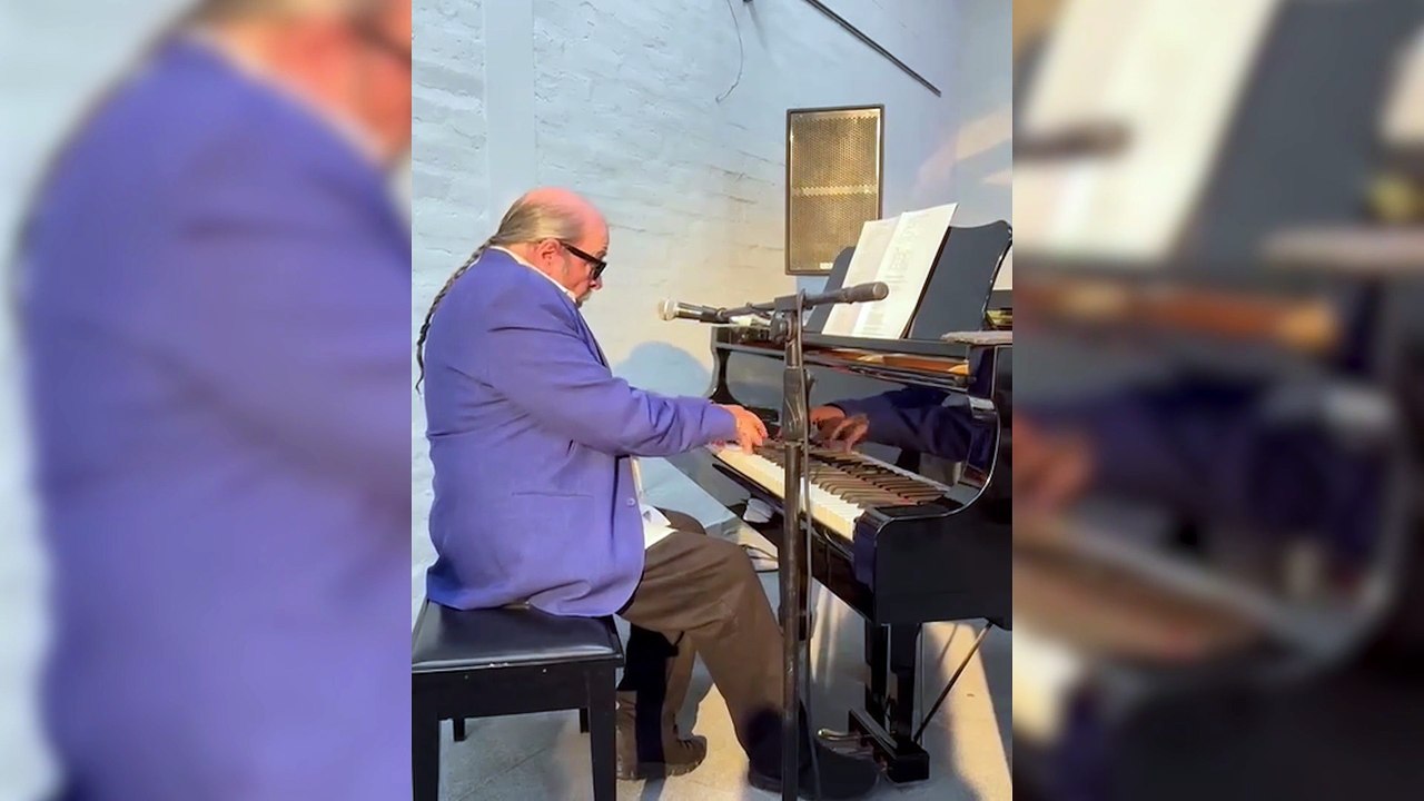 Litto Nebbia recibió el doctorado Honoris Causa del Instituto Universitario Patagónico de las Artes