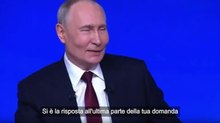 Putin e le domande più intime: «Sì, sono innamorato» ammette durante la conferenza fiume