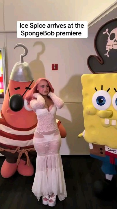 🛑Sünger Bob'un yeni filmi için 'Big Guy' şarkısını çıkaran Ice Spice, çocukların da olacağı gala için seçtiği kıyafet sebebiyle sosyal medyadan yoğun eleştiri aldı.