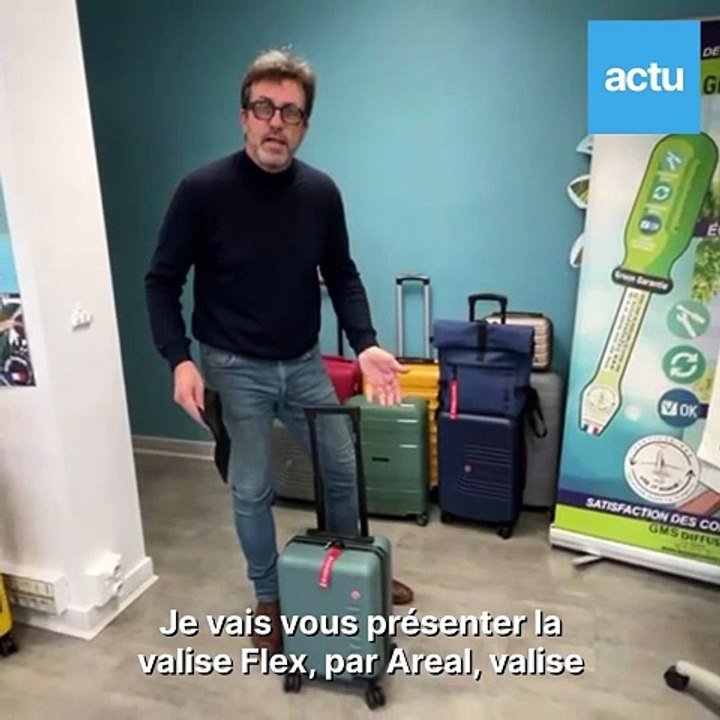Le Mans. Cette valise passe à coup sur en bagage cabine dans les avions, démonstration par son créateur ! 