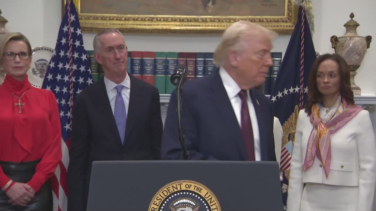 Trump’s Oval Office Gathering with World’s Biggest Pharma CEOs Turns into an Awkward Moment