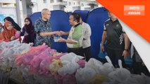 Juadah dari dapur istana untuk mangsa di Kuantan