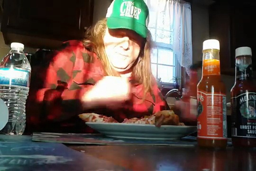 Pizza with hot sauce