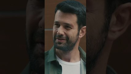 رفيقو عم يعطيه نصائح رومانسية - مسلسل لا أحد يعلم #shorts #kimsebilmez ​ #مسلسل  @atvarabic