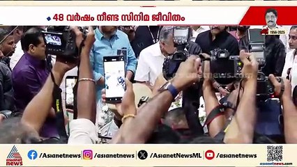 നടന്‍ ശ്രീനിവാസന് അന്തിമോപചാരം അര്‍പ്പിച്ച് മുഖ്യമന്ത്രി പിണറായി വിജയന്‍