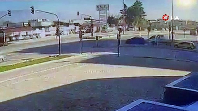 Bursa’da kırmızı ışık ihlali kaza getirdi! O anlar kamerada