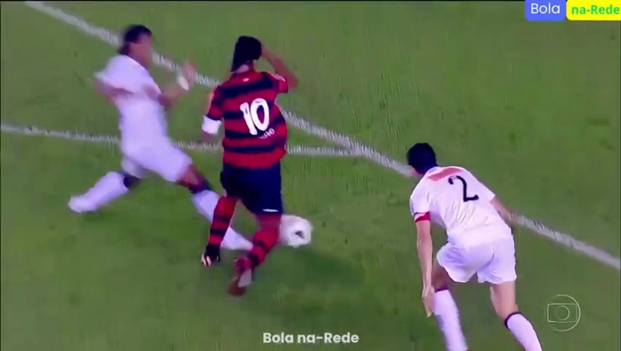 Neymar Jr. will never forget the day Ronaldinho Gaucho showed him who is the best in Brazil.