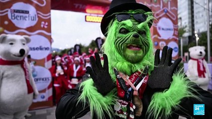 Robar regalos y campañas de conciencia: el Grinch alegra la Navidad de los niños