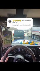 La vengeance de ce conducteur sur un autre trop énervé... mauvais karma