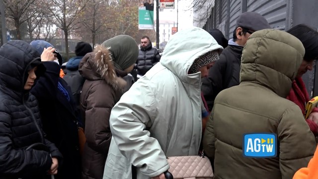 Povertà a Milano, lunghe code a Pane Quotidiano: «Il 30 per cento del totale sono pensionati in difficoltà»